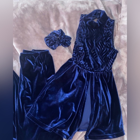 Velvet pant set - Picture 2 of 9